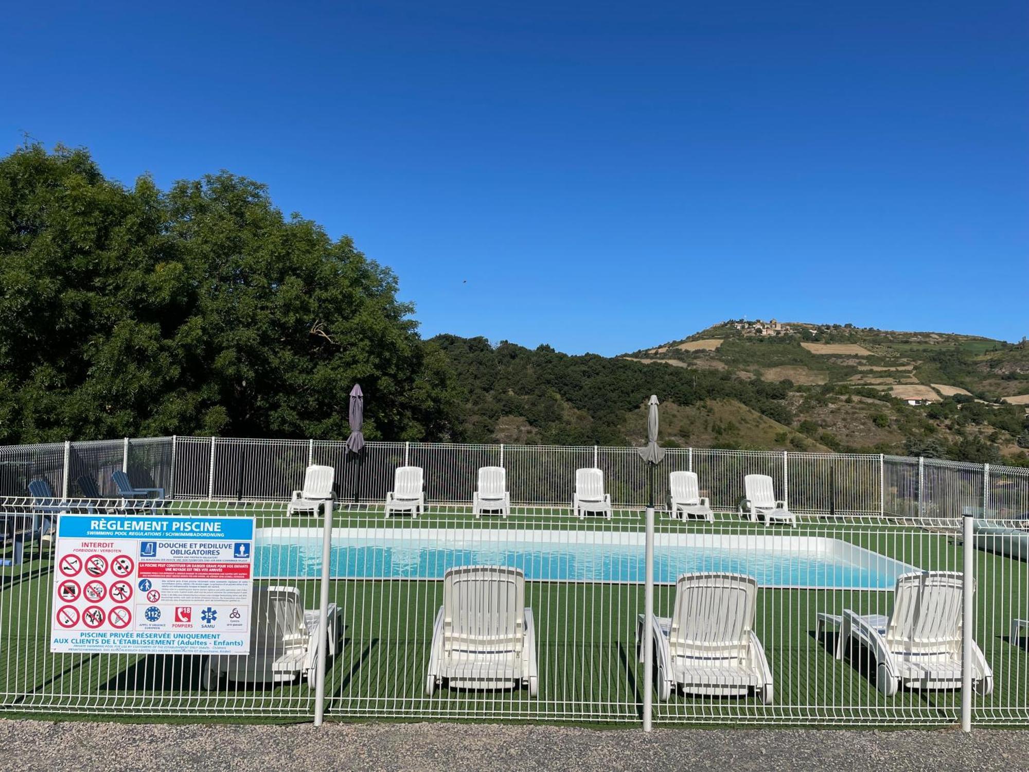 מלון Saint-Georges-de-Luzençon Val St Georges מראה חיצוני תמונה